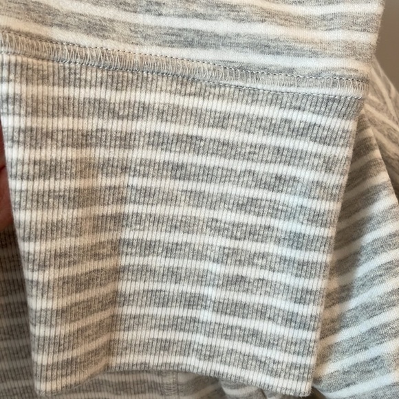 NWT Chico’s Zenergy Stripe Rib Mix Cardigan SZ L Heather Gray Soft and Stretchy - Picture 10 of 13